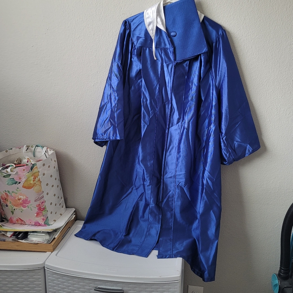 Herff Jones Blue Graduation Cap & Gown Size 5'3" 5'4"